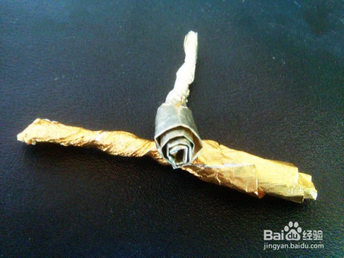 用费列罗糖纸做一束玫瑰花