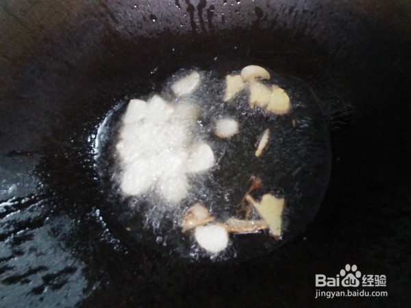 不能错过的美食—猪肝炒大葱的做法