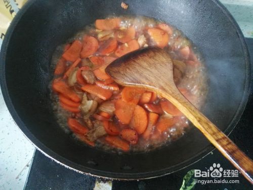 如何炒一盘色香味俱全胡萝卜炒肉？