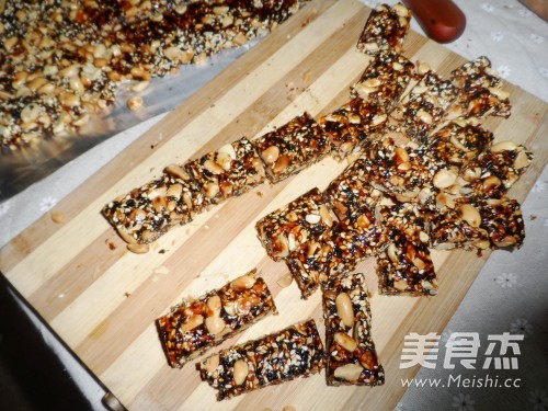 双麻花生糖的做法