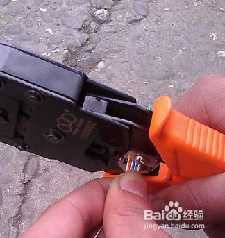 如何做网线水晶头,一步一步的教你