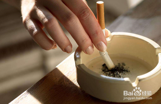 怎么婉拒别人递给你香烟