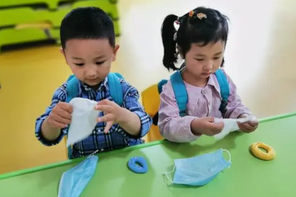 小朋友化妆教程