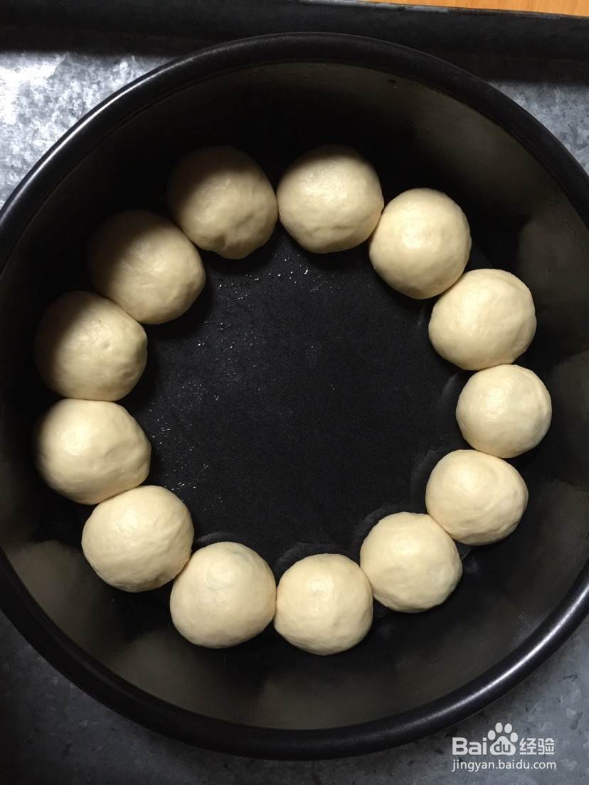 小兔子挤挤面包的做法