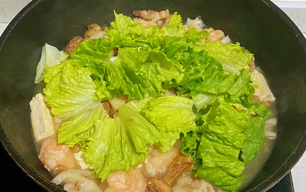 姬松茸莲藕虾滑汤