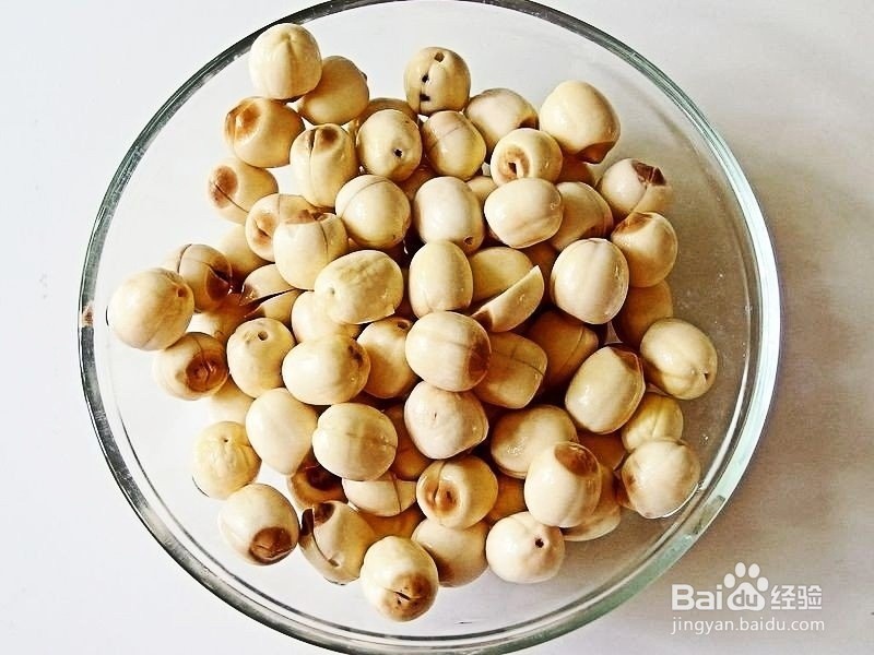 怎样做出家常菜系列之红枣银耳莲子汤