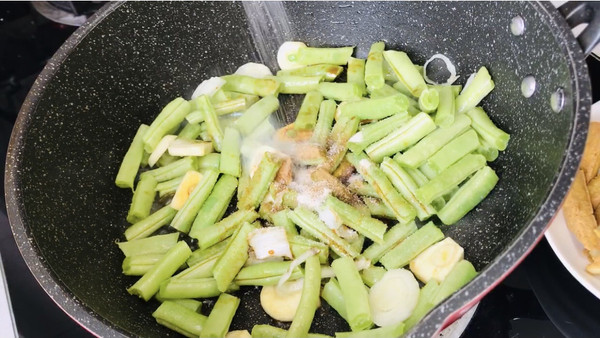 锅烧豆腐烧豆角