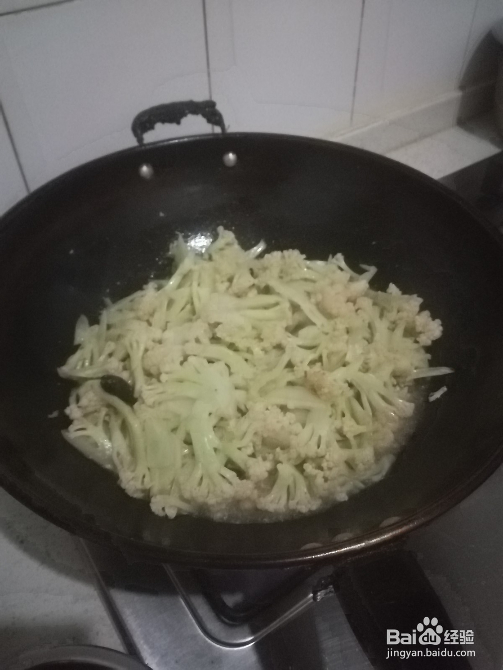 如何清炒花菜?