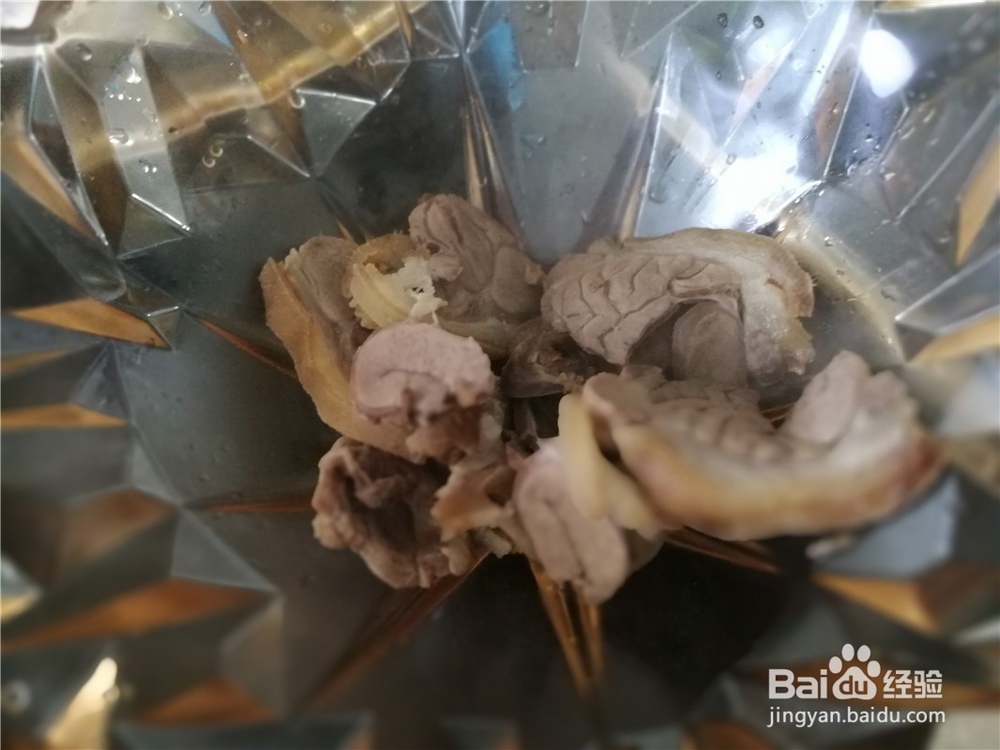 莴笋拌猪肉银耳