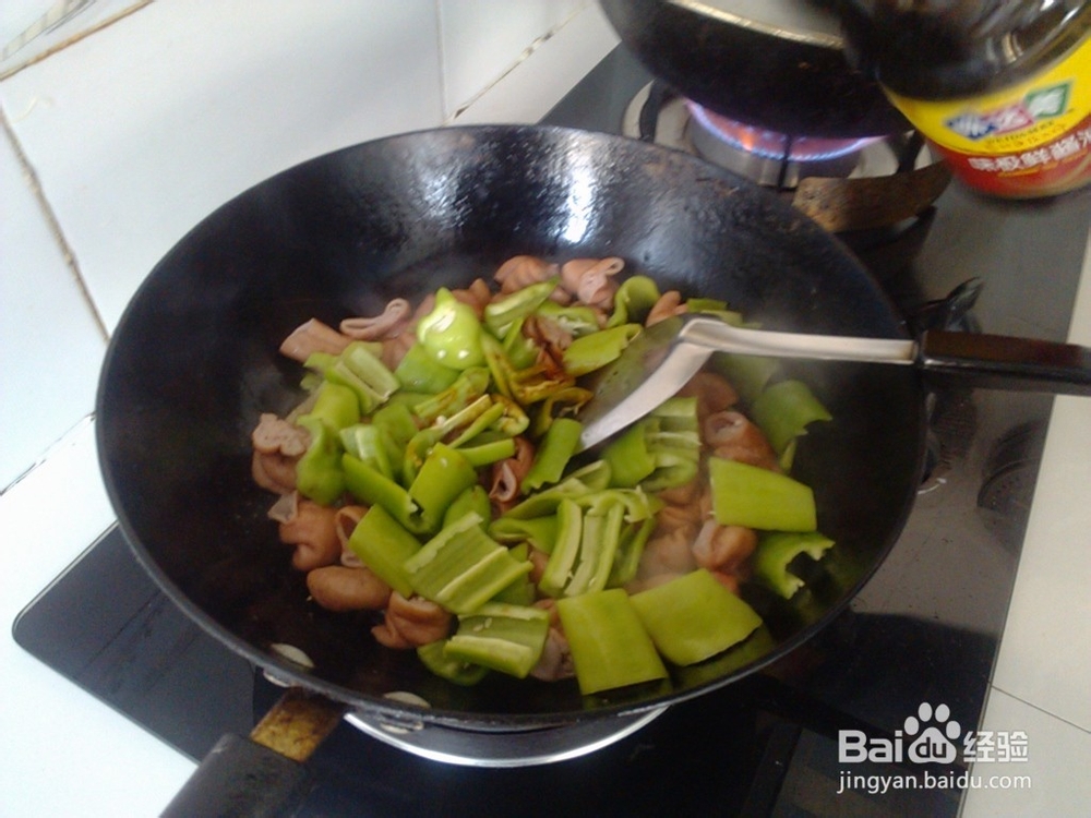 美味的辣炒大肠