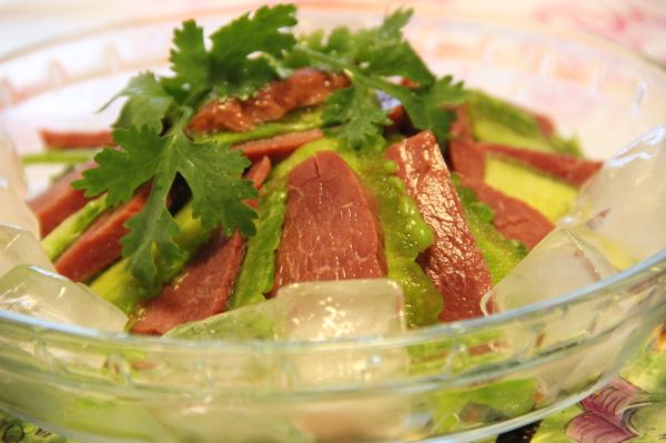 红油牛肉拌苦瓜