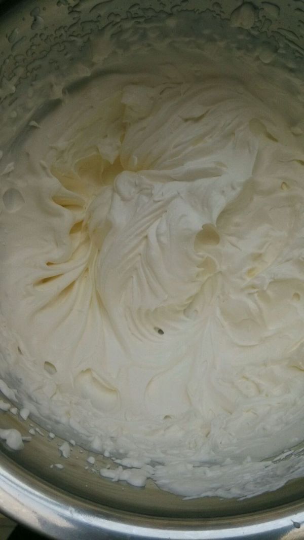 戚风奶油蛋糕卷