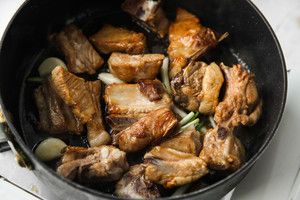 梅干菜芋艿烧排骨