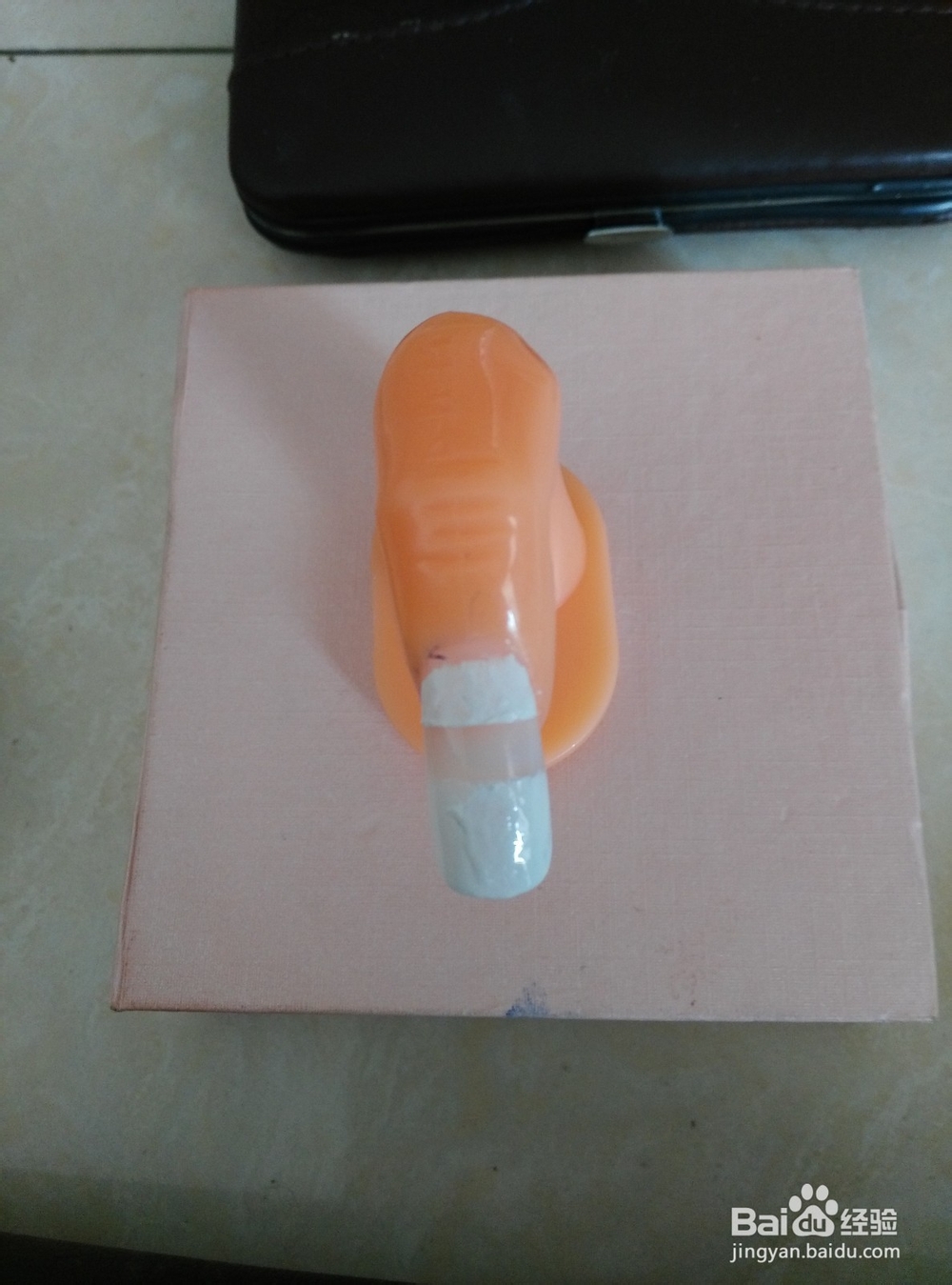 自己在家如何做出简单漂亮的美甲