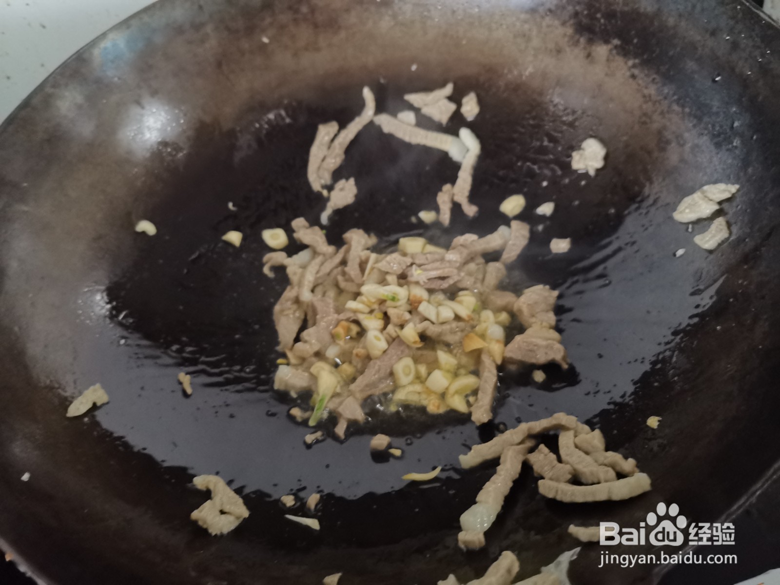 肉丝茭白炒油麦菜