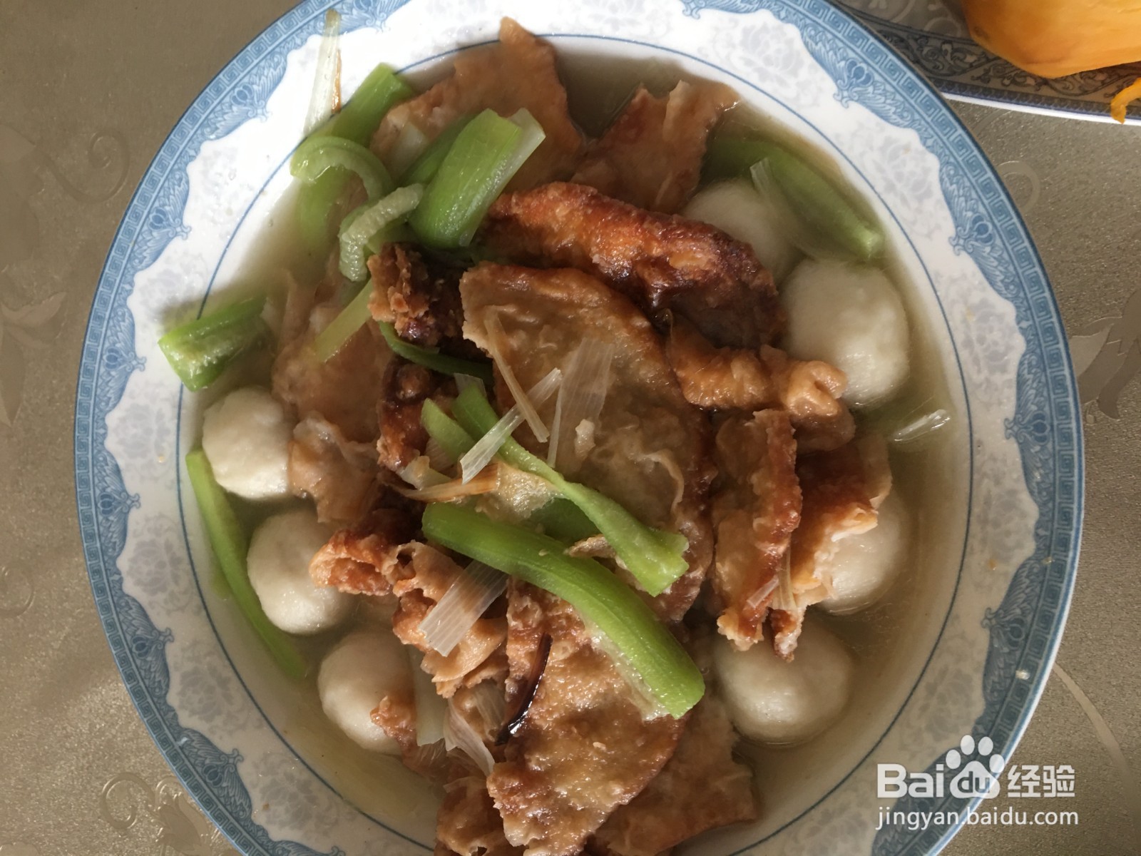 如何做丝瓜鱼丸汤泡饼