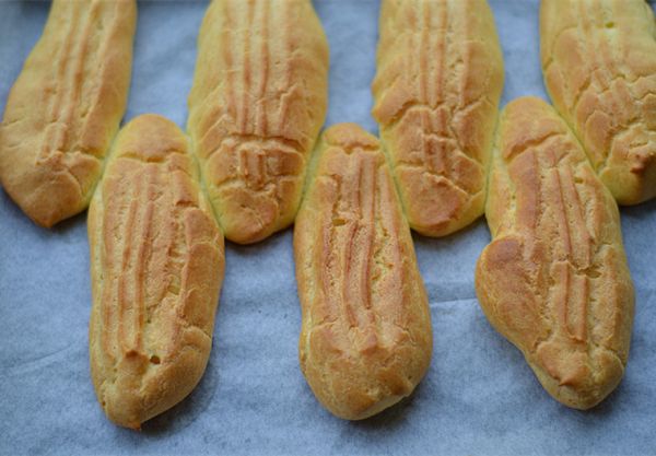 巧克力闪电泡芙