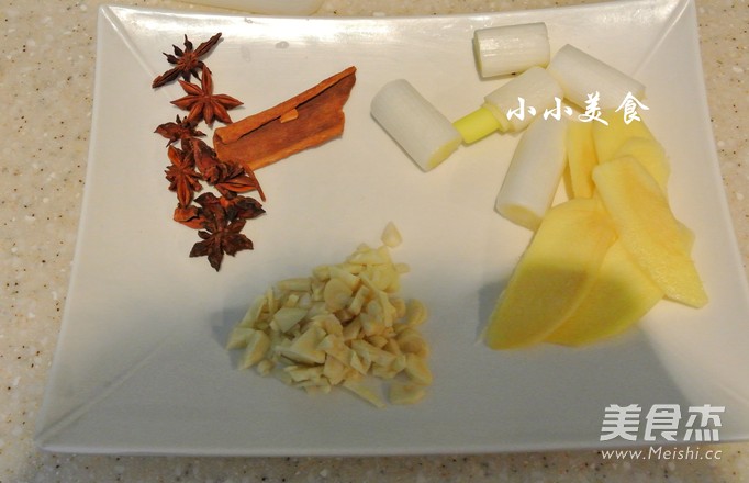 巴盟烩酸菜:内蒙西部的头道美食