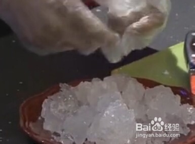 如何将大块冰糖分解成小块