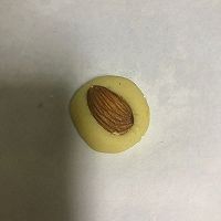 自制好吃的杏仁一口酥