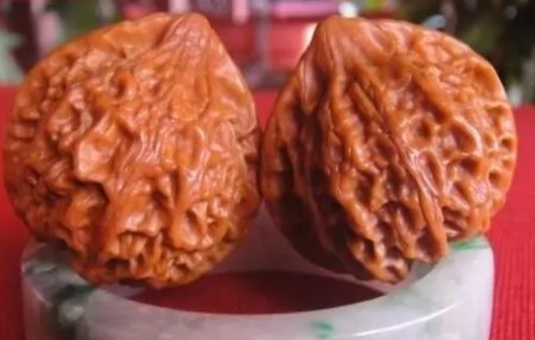 盘玩狮子头底部怎么处理