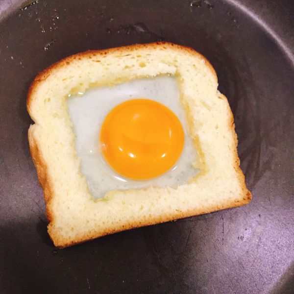 鸡蛋火腿三明治