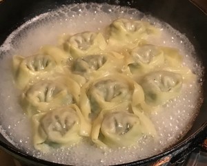 水煎（生煎）馄饨怎么做？