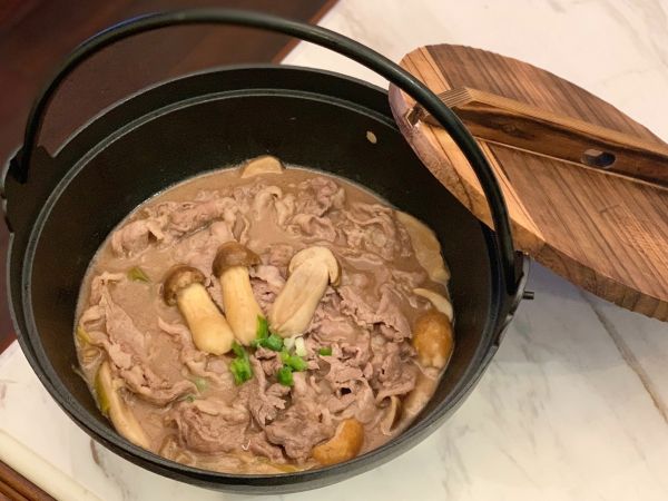 鲜姬松茸煮牛肉