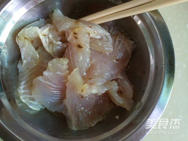 烤巴沙鱼的做法