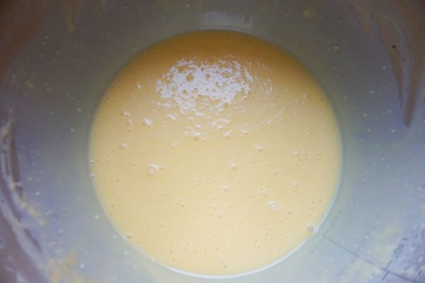 酥皮奶黄流沙月饼