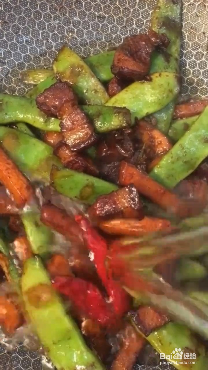 如何自制美味好吃的东北豆角焖面