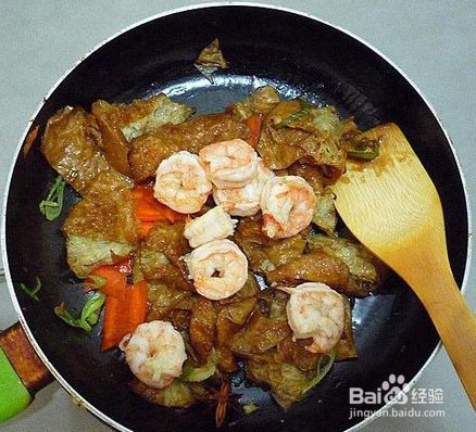 虾仁面筋的做法