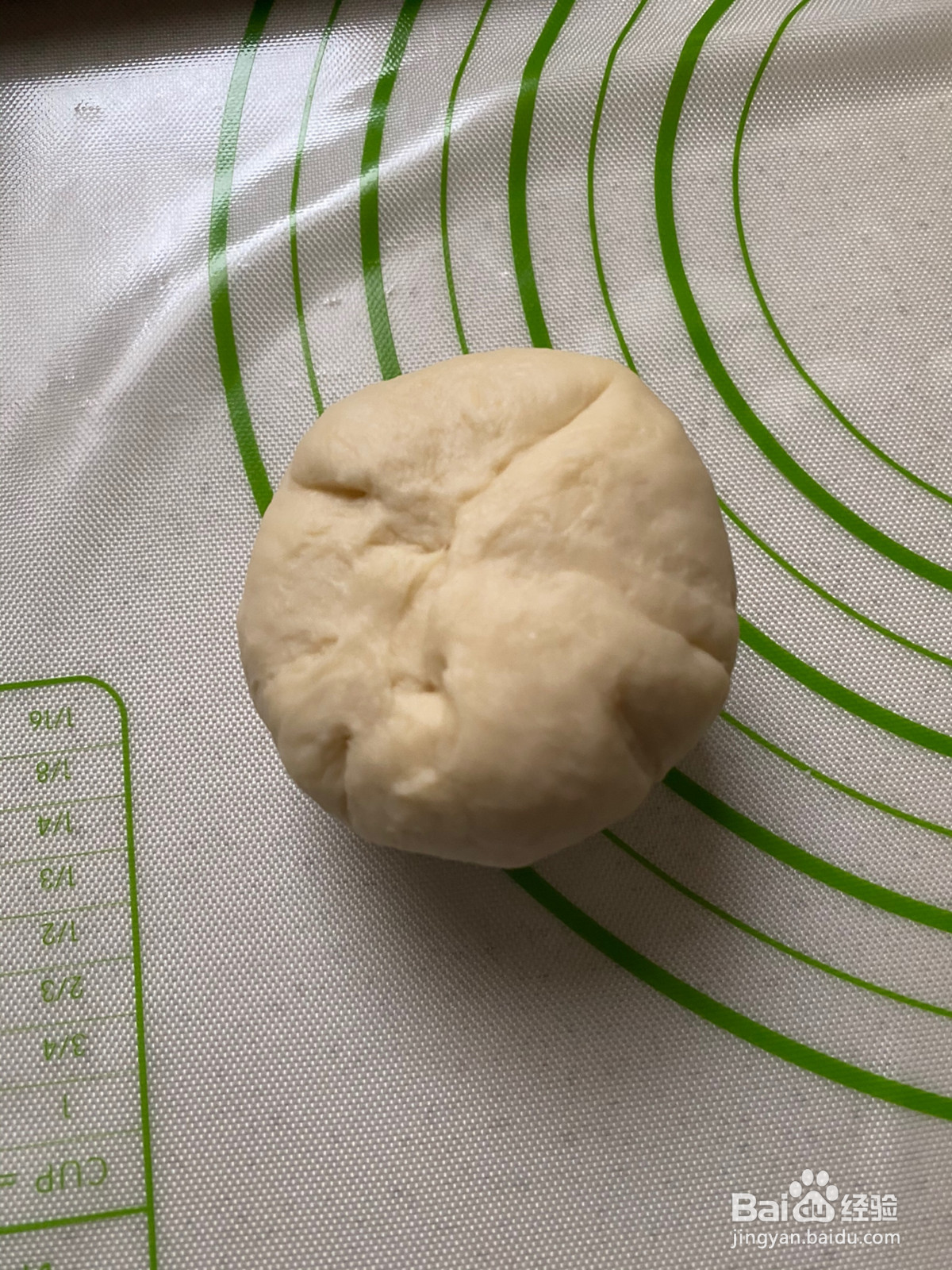 怀旧心形椰蓉面包的做法