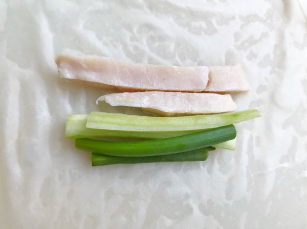 鸡胸肉卤肉饭酱卷饼