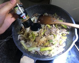 葱爆羊肉的做法