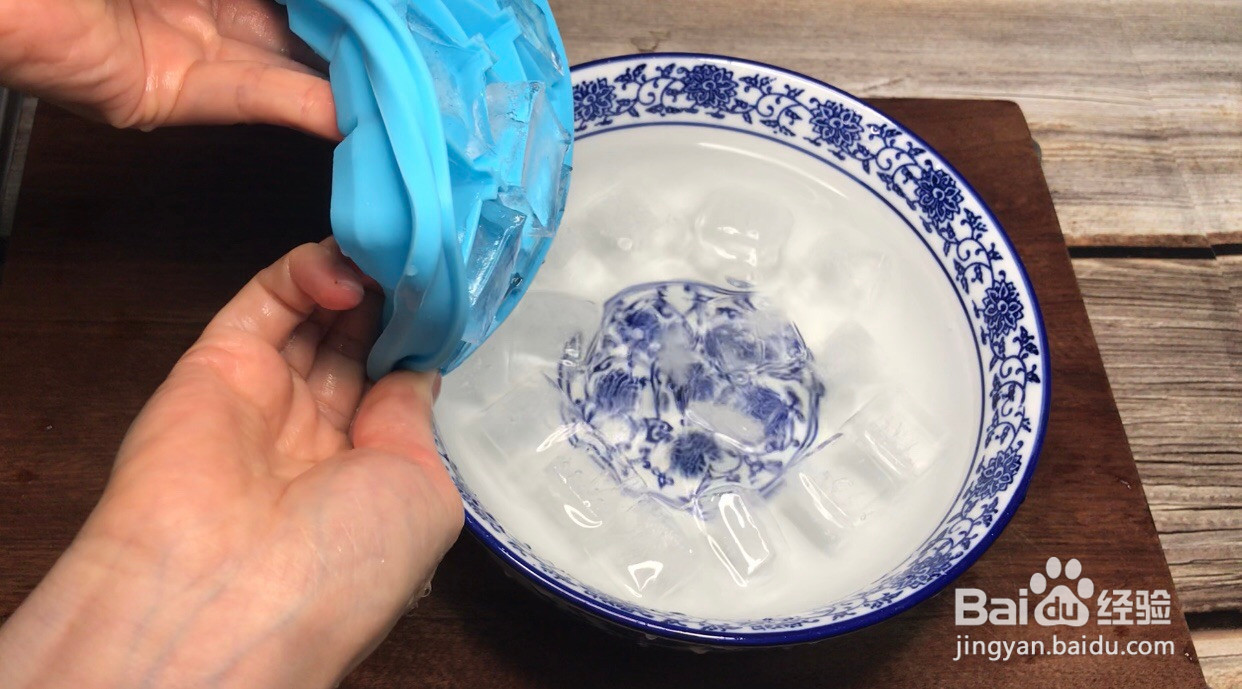 无骨柠檬鸡爪的做法