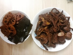 自制周黑鸭～鸭肠鸭脖鸭锁骨藕片海带～