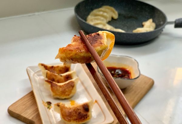玉米猪肉生煎饺