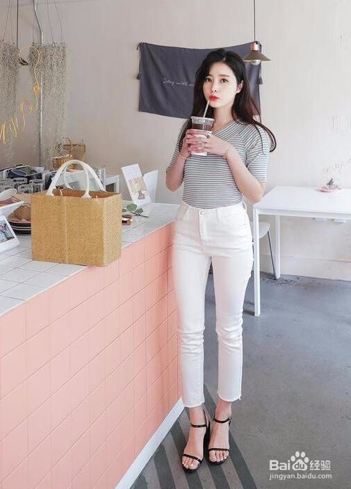 韩版T恤10款新夏季时尚穿搭法则