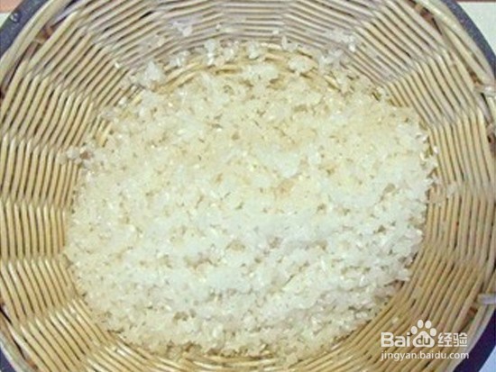 鸡肉蘑菇焖饭怎么做?