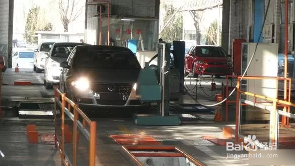 行驶证过期1年多怎么办