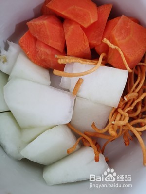 冬瓜排骨养生汤的做法