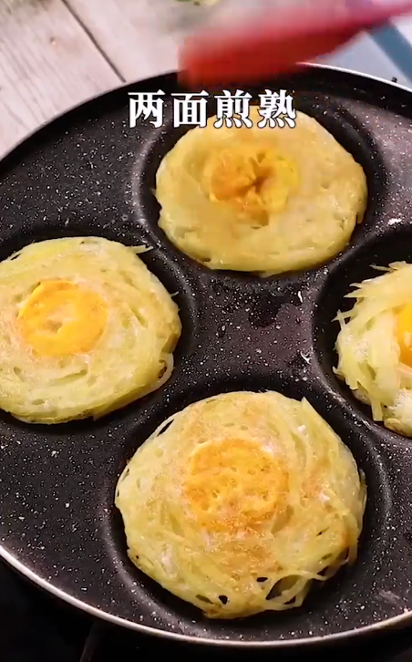 鸟巢煎蛋饼怎么做