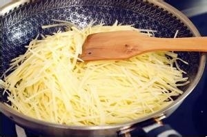 醋溜土豆丝,你真的会溜吗?记住这三点,一定好吃!