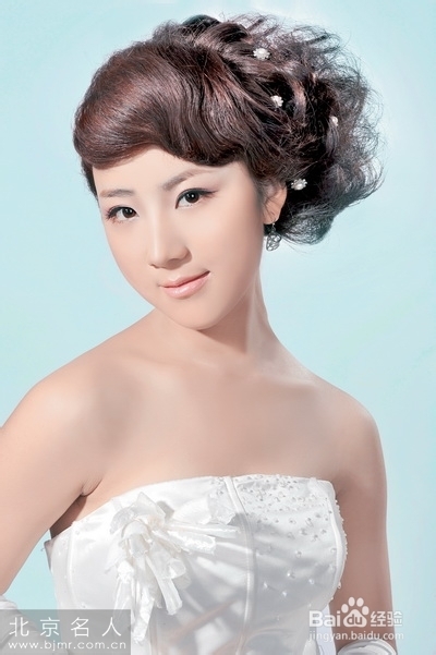 化妆造型之清纯俏丽新娘发型设计
