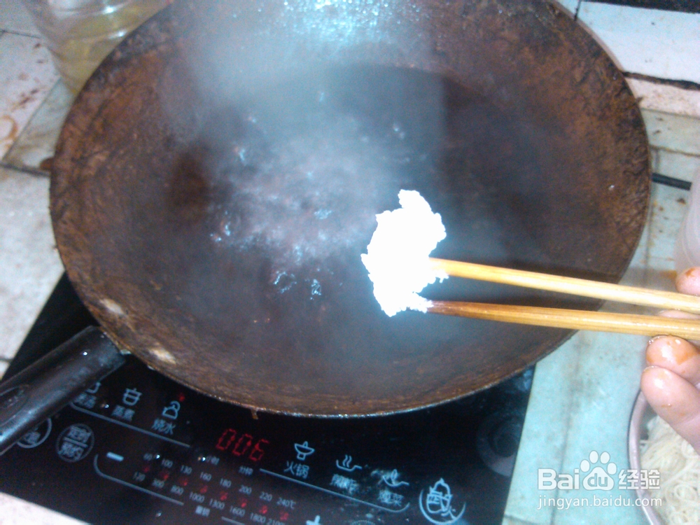 上班族的快速简单面条吃法——青菜瘦肉面