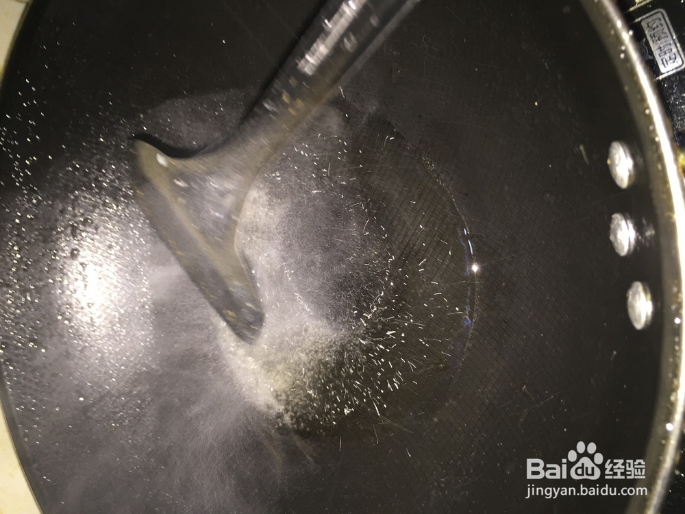 手撕包心菜炒五花肉的简单之法