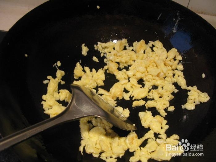 如何做色香味俱全的特色蛋炒饭