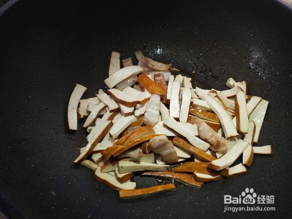 如何做香干炒香芹