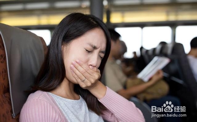 为什么汽车站坐汽车的人越来越少了